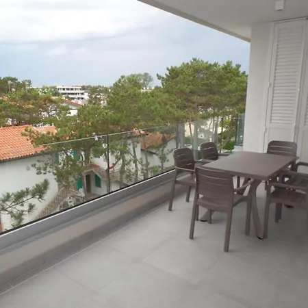 Modern Duplex With Whirlpool, Pool And Ac דירה ביביונה
