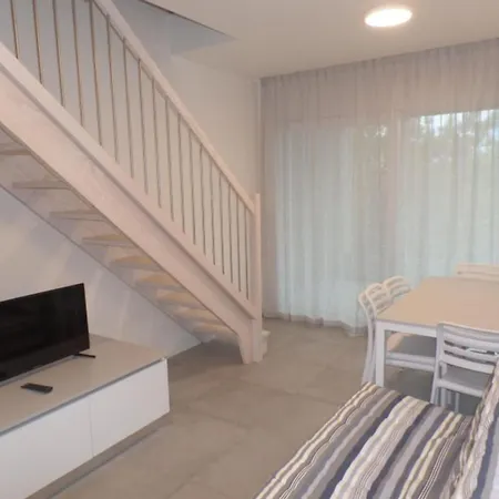 Modern Duplex With Whirlpool, Pool And Ac