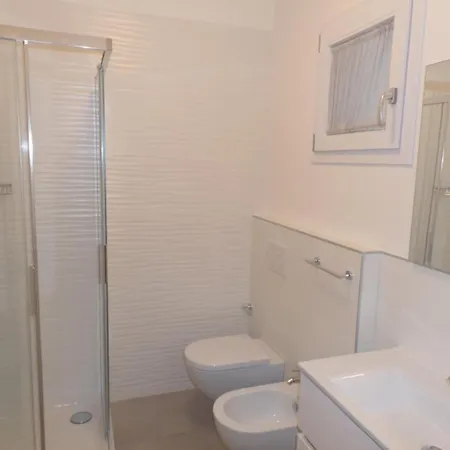 Modern Duplex With Whirlpool, Pool And Ac ביביונה