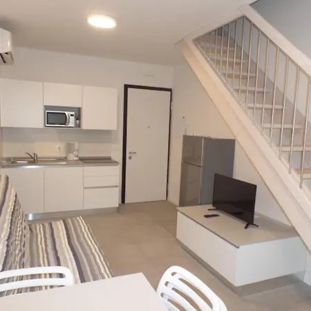 Modern Duplex With Whirlpool, Pool And Ac דירה *
