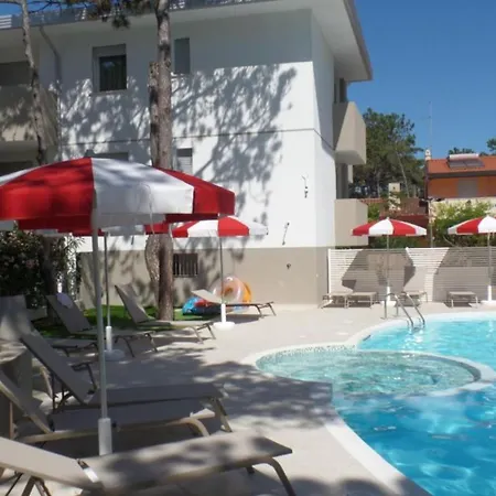 Modern Duplex With Whirlpool, Pool And Ac ביביונה