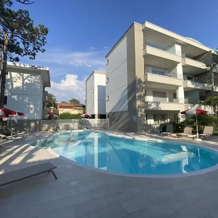 דירה Modern Duplex With Whirlpool, Pool And Ac